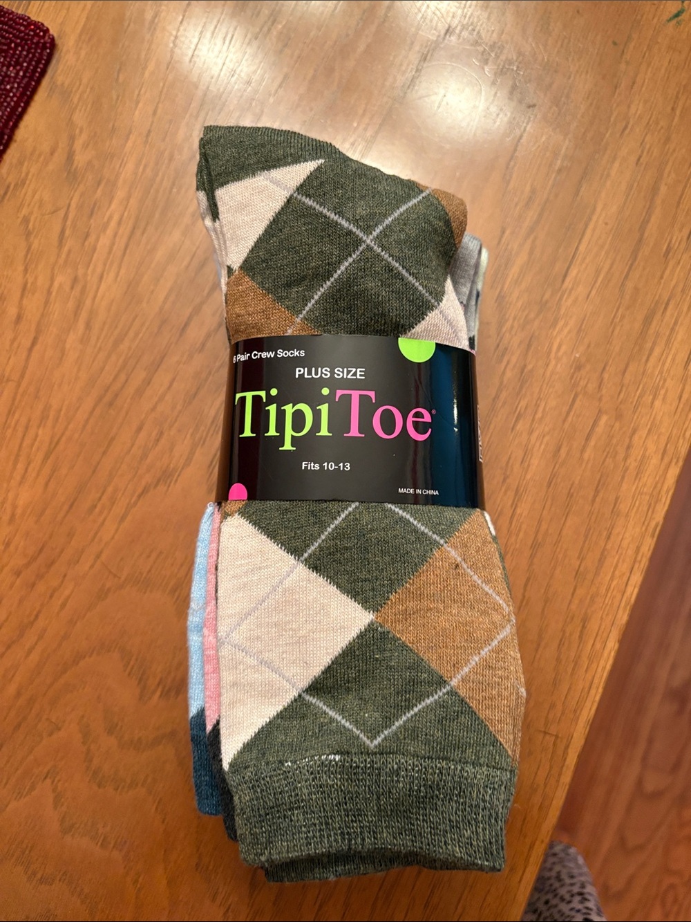 Plus Size Argyle Crew Socks - Olive/Tan/White